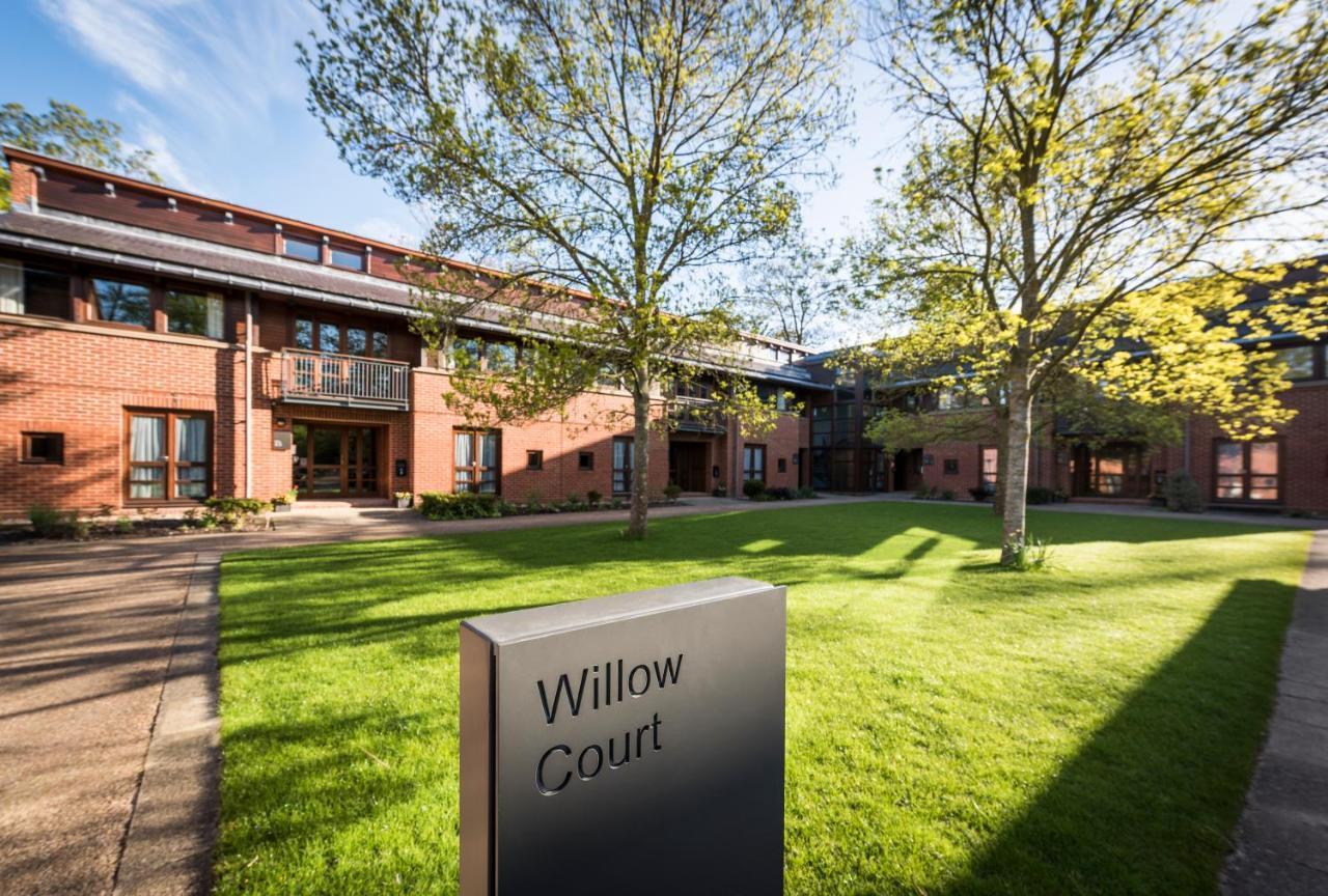 Hinxton Hall Hotel And Conference Centre Exterior photo