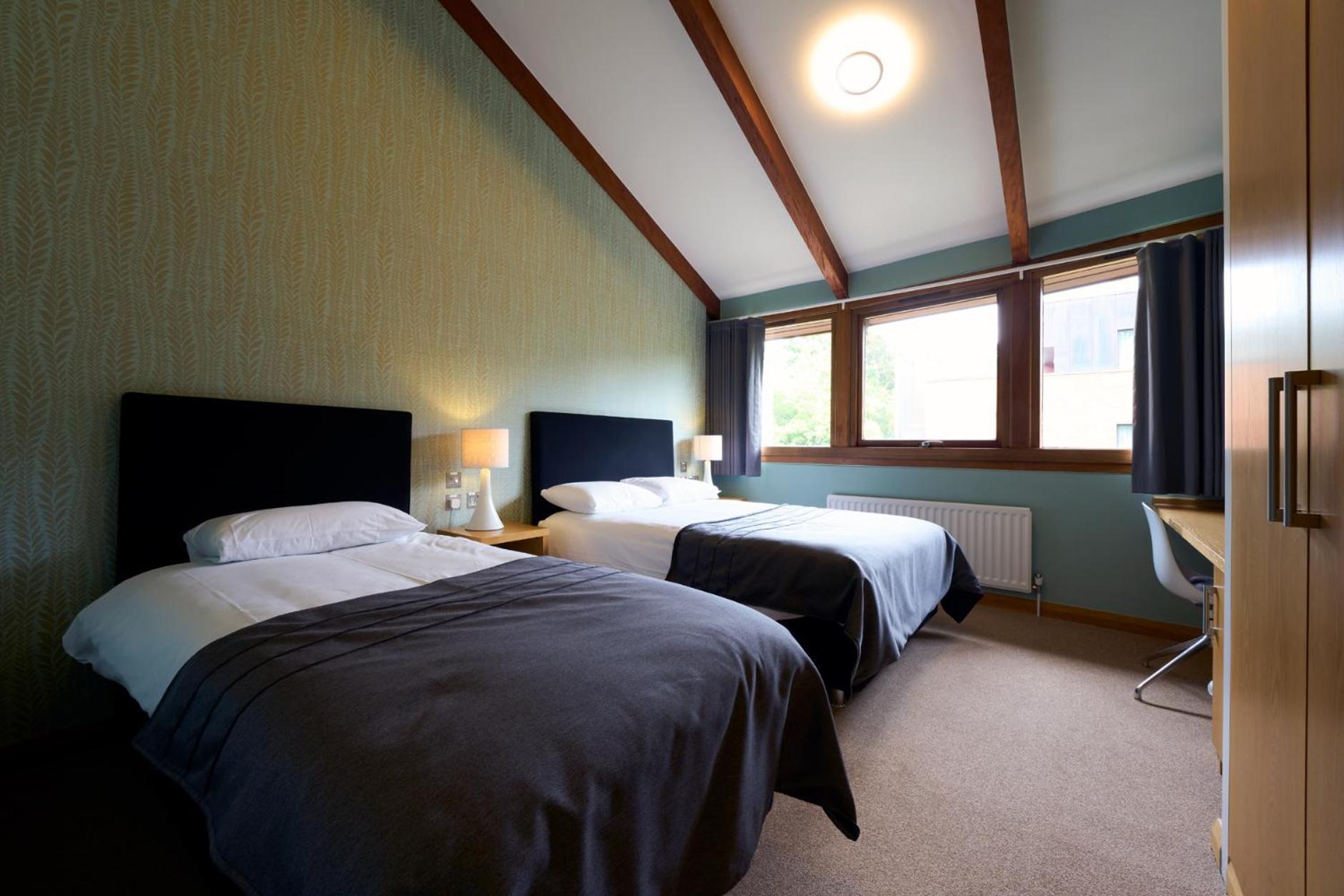 Hinxton Hall Hotel And Conference Centre Exterior photo