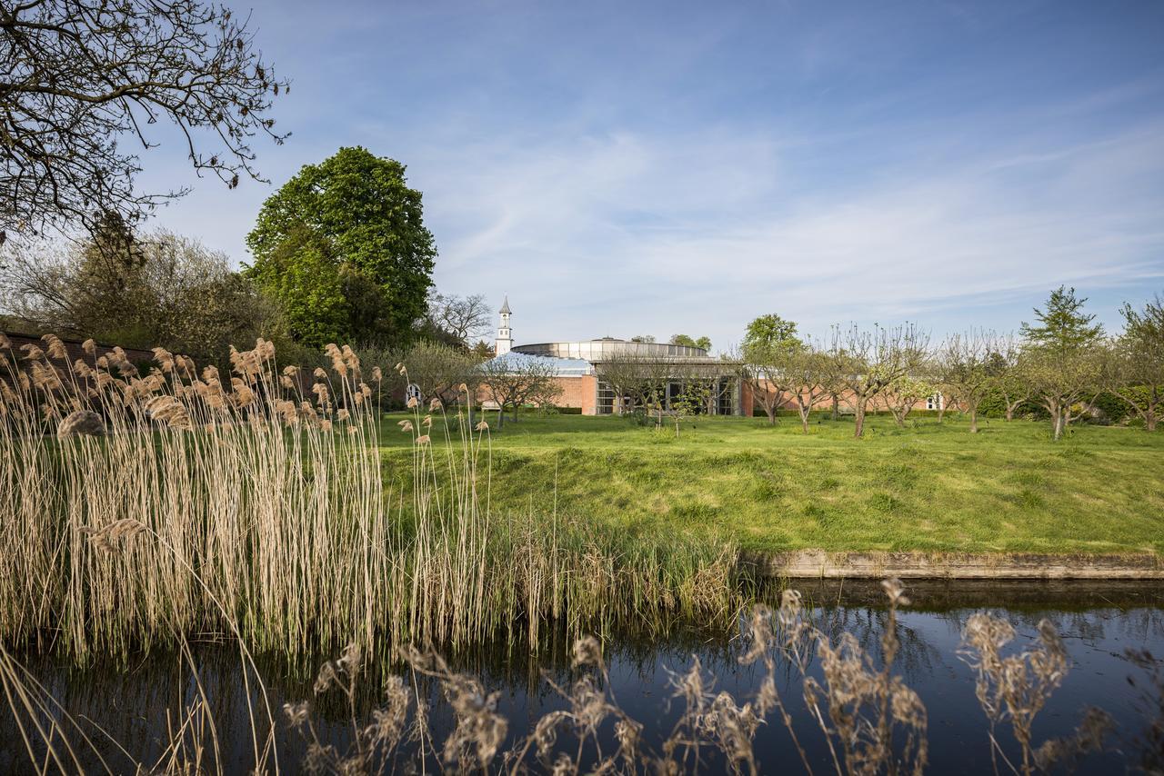 Hinxton Hall Hotel And Conference Centre Exterior photo