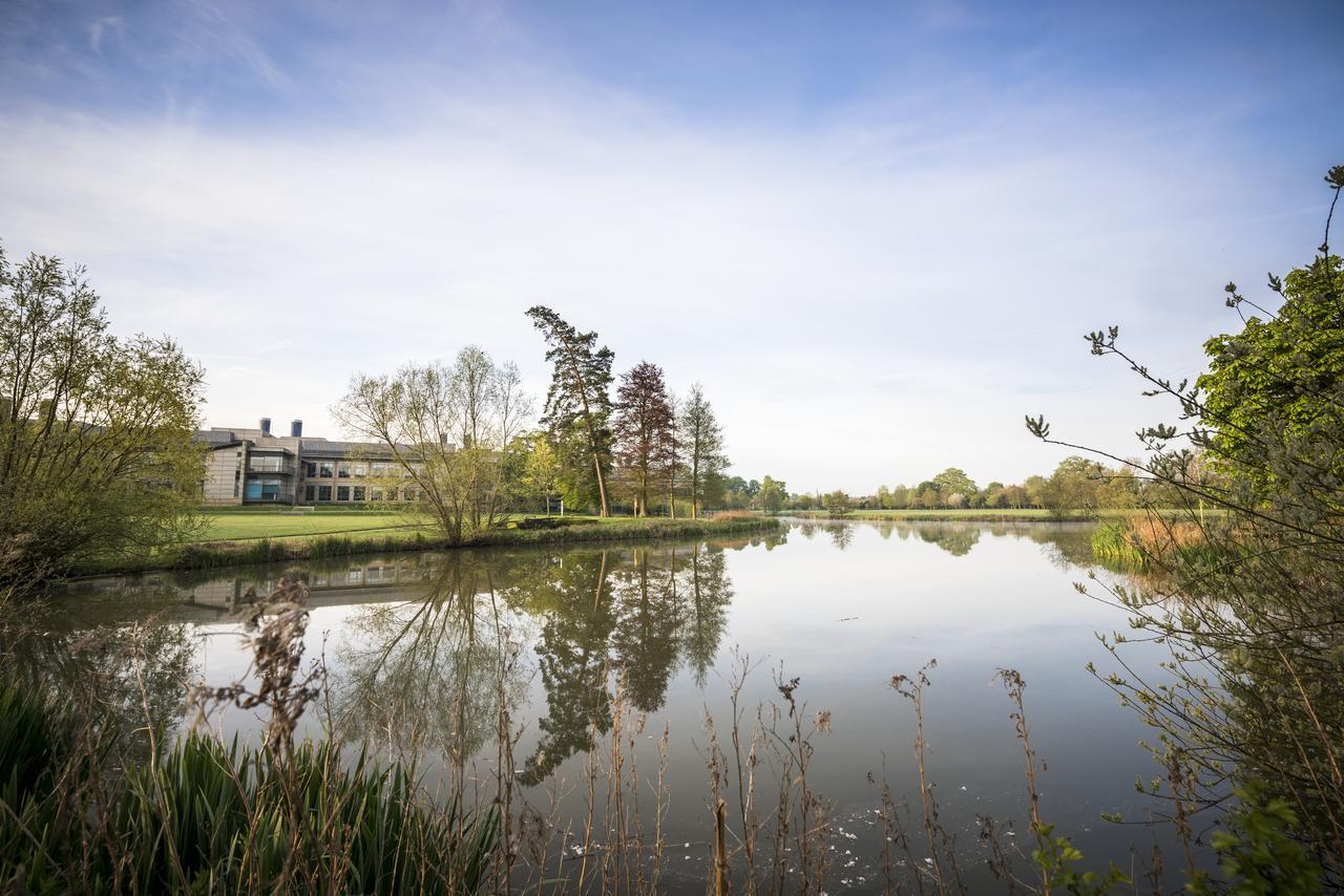 Hinxton Hall Hotel And Conference Centre Exterior photo
