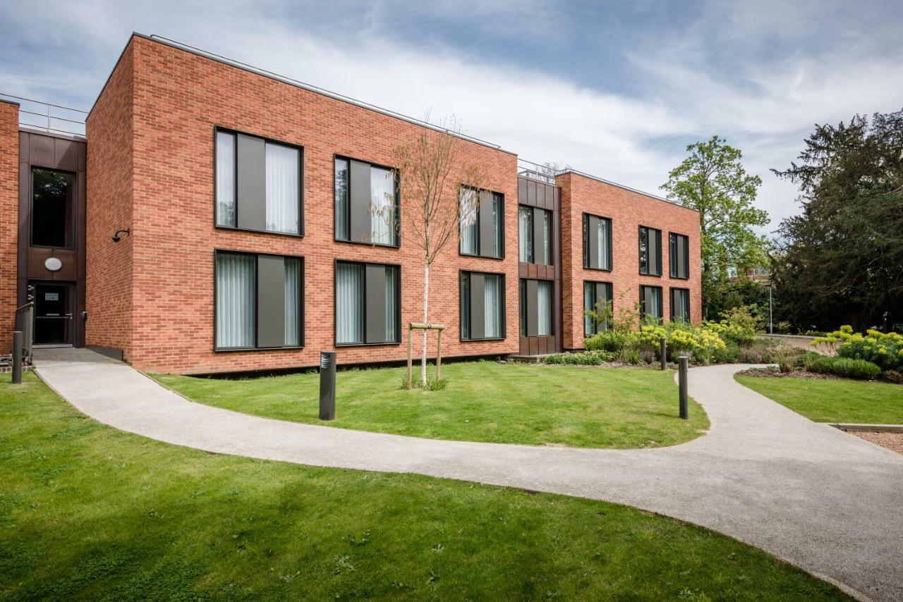 Hinxton Hall Hotel And Conference Centre Exterior photo